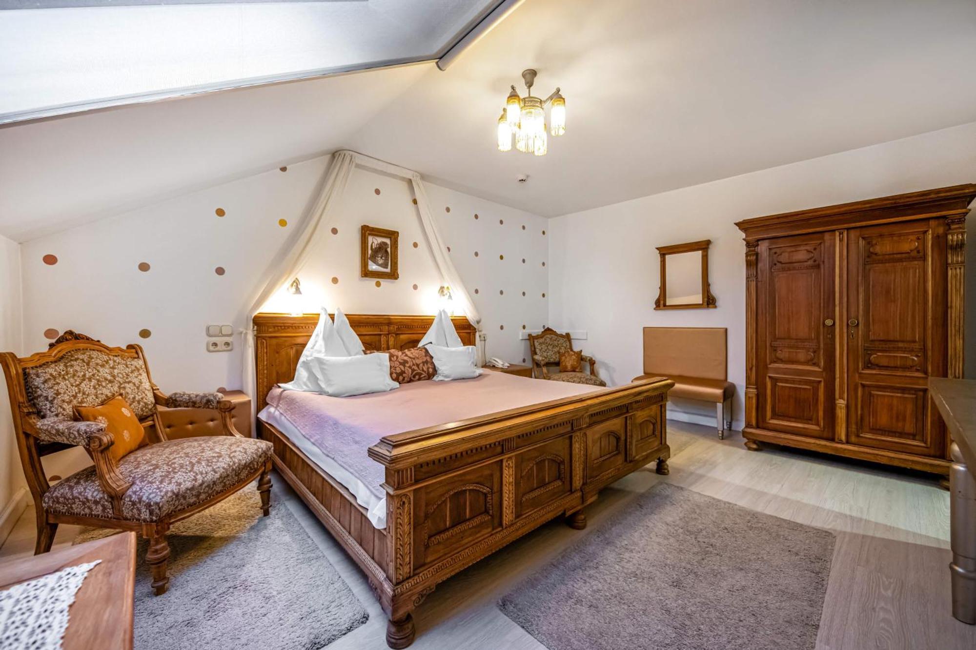 Boutique Hotel Szarcsa Szekesfehervar Exterior photo