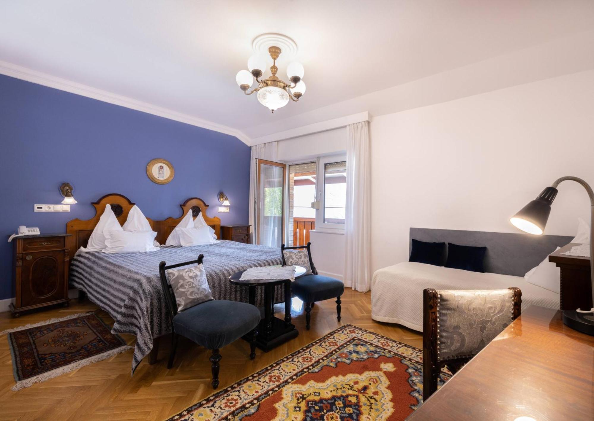 Boutique Hotel Szarcsa Szekesfehervar Exterior photo